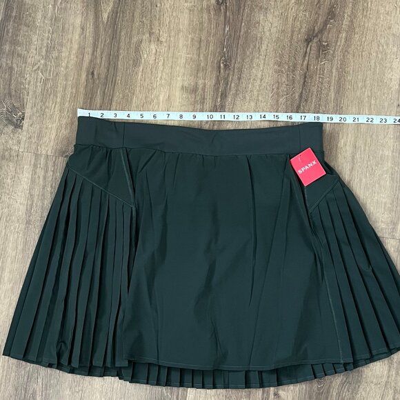 NEW Spanx Get Moving Pleated Skort, Dark Palm Green - Picture 6 of 14